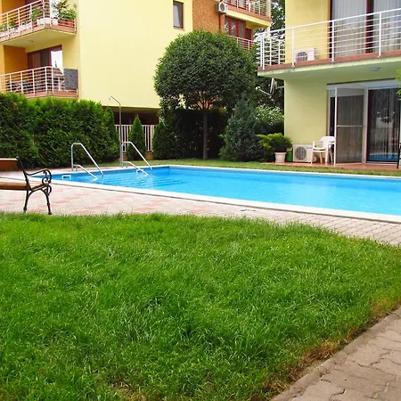 Balaton Апартаменты *