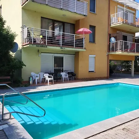 Апартаменты Balaton *